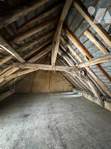 MAISON ANCIENNE A RESTAURER 