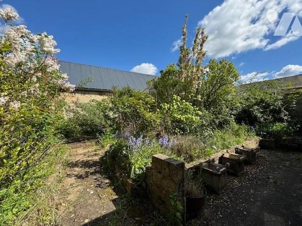 MAISON ANCIENNE A RESTAURER 