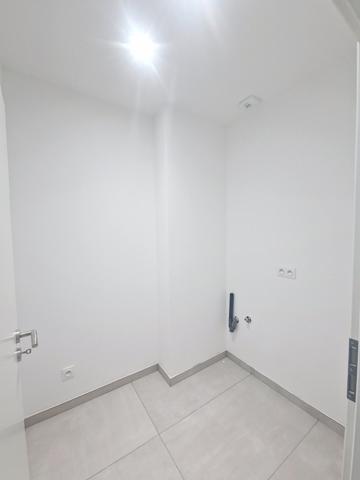 Maison entièrement rénovée avec 3 chambres, 1 bureau, terrasse et jardin aux portes des frontières !