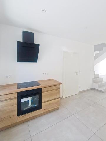 Maison entièrement rénovée avec 3 chambres, 1 bureau, terrasse et jardin aux portes des frontières !