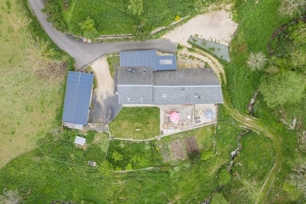 Le Malzieu-Ville (48140) Magnifique corps de ferme entièrement rénové, cadre exceptionnel, Lozère, secteur Margeride