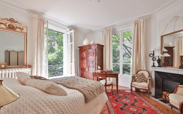 Appartement à vendre    4 pièces • 110,85 m2 Paris 16