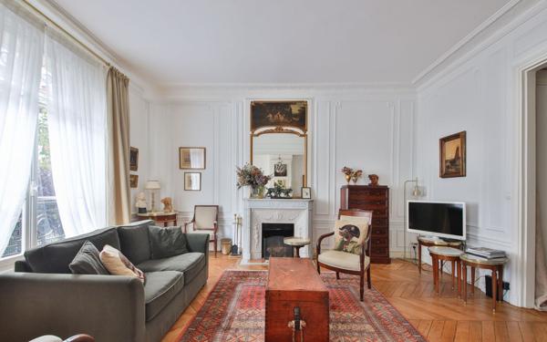 Appartement à vendre    4 pièces • 110,85 m2 Paris 16
