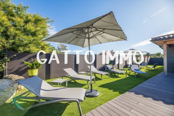 Lecci (20137) A VENDRE VILLAS T4 // T5 MEUBLES AVEC PISCINE PRIVATIVE EN RESIDENCE 5 ETOILES PREMIUM A LECCI EN CORSE