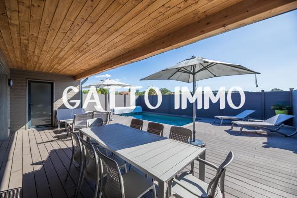 Lecci (20137) A VENDRE VILLAS T4 // T5 MEUBLES AVEC PISCINE PRIVATIVE EN RESIDENCE 5 ETOILES PREMIUM A LECCI EN CORSE