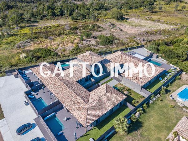 Lecci (20137) A VENDRE VILLAS T4 // T5 MEUBLES AVEC PISCINE PRIVATIVE EN RESIDENCE 5 ETOILES PREMIUM A LECCI EN CORSE