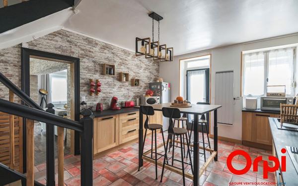 Maison à vendre    6 pièces •  Bruyères-et-Montbérault