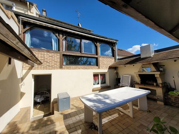 Maison Limay sur S/sol total, 3 chambres et 386m² de terrain et dépendance