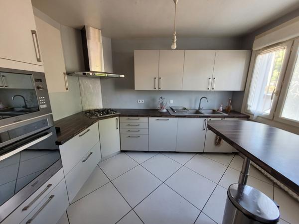 Maison Limay sur S/sol total, 3 chambres et 386m² de terrain et dépendance