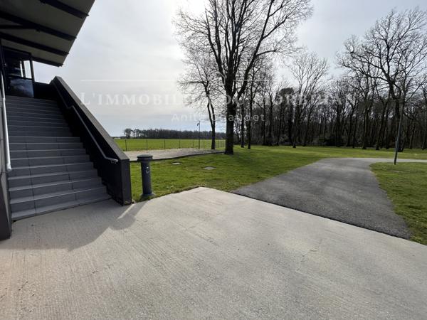 Vannes (56000) Aux portes de Vannes ! Un complexe événementiel de plus de 500 m2