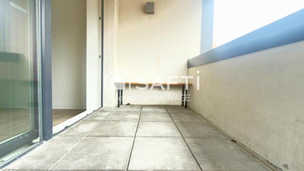 T2 avec terrasse + parking ds résidence sécurisée.