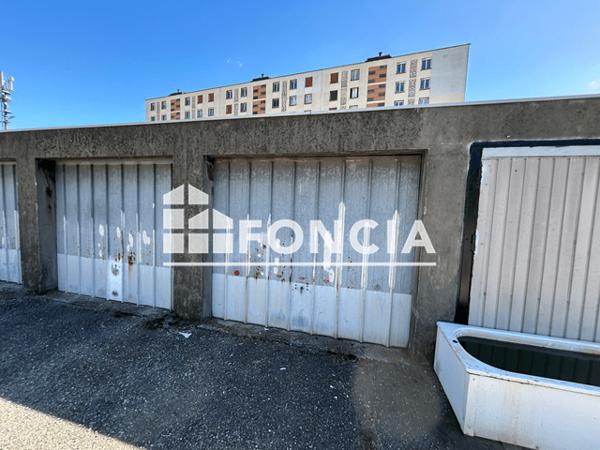 Location Parking - 8 RUE PAUL VALLIER Fontaine 38600