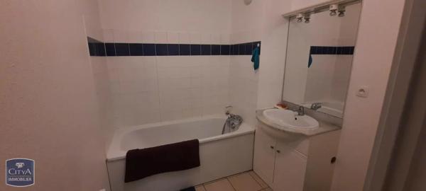 Appartement à louer 2 pièces 42.7m² Pamiers (09100)