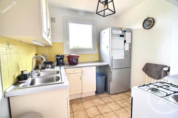 Appartement F3 à vendre  3 pièces - 53 m 2   CHATEAU THIERRY  - 02
