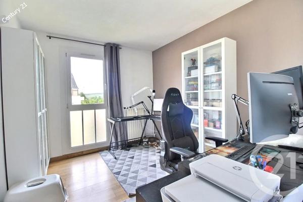 Appartement F3 à vendre  3 pièces - 53 m 2   CHATEAU THIERRY  - 02