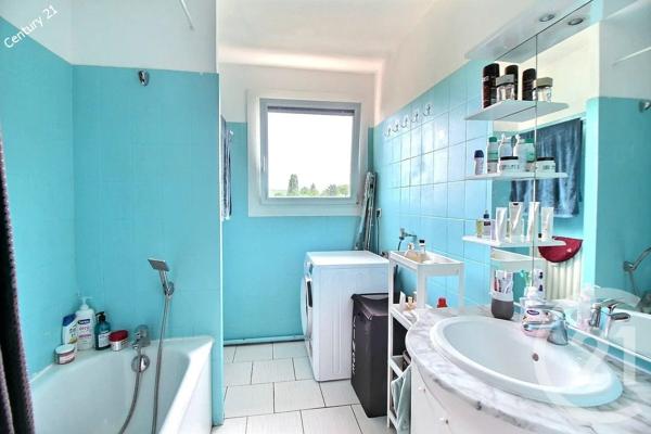 Appartement F3 à vendre  3 pièces - 53 m 2   CHATEAU THIERRY  - 02