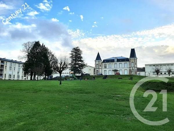 Appartement F3 à vendre  3 pièces - 53 m 2   CHATEAU THIERRY  - 02