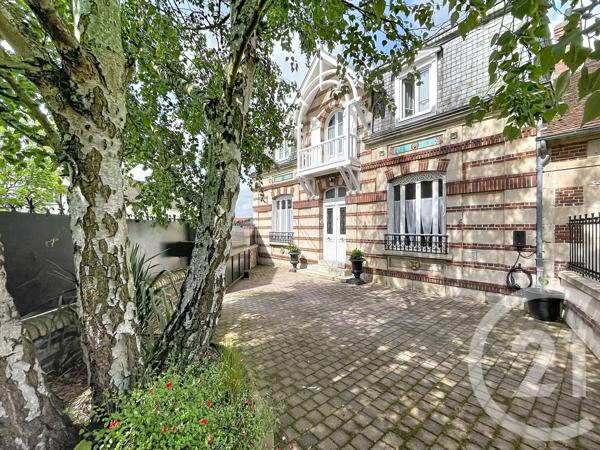 Maison à vendre  6 pièces - 140 m 2   COMPIEGNE  - 60