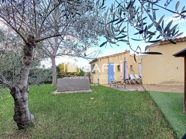 Rare à la vente - Maison d'environ 140 m² avec piscine proche à pied du  village de Velaux