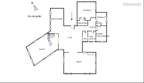 Rare à la vente - Maison d'environ 140 m² avec piscine proche à pied du  village de Velaux