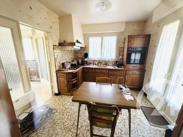 Maison à vendre  5 pièces - 123 m 2   MONTDIDIER  - 80