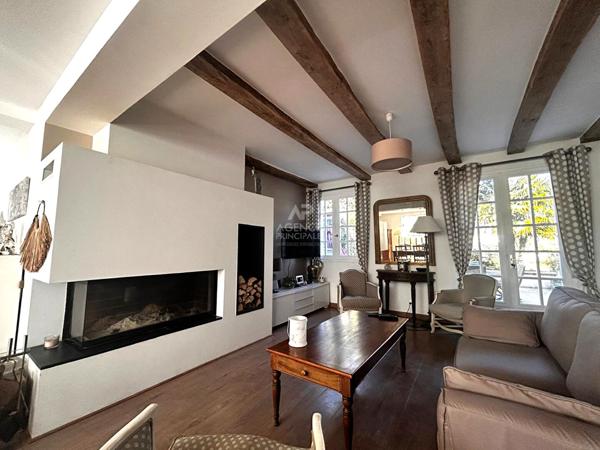 Maison TRIEL-SUR-SEINE 6 pièce(s) 121 m² €549 000 ** - Référence 1086