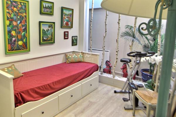 Maison TRIEL-SUR-SEINE 6 pièce(s) 121 m² €549 000 ** - Référence 1086