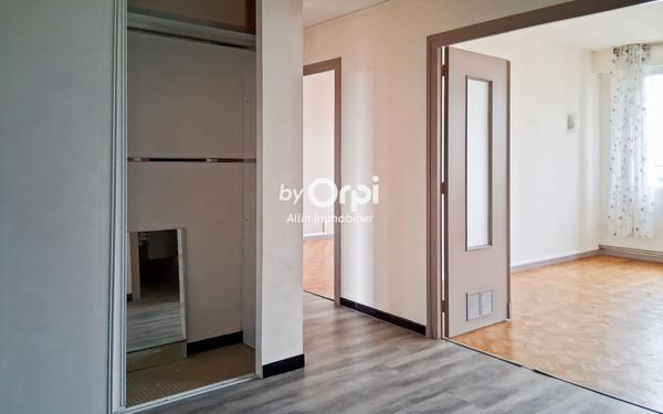 Appartement à vendre    3 pièces • 80 m2 Montluçon