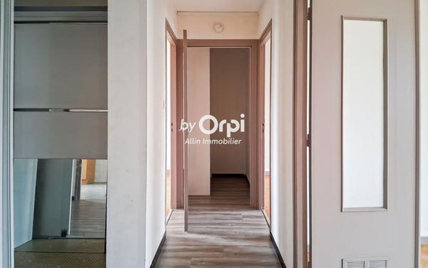 Appartement à vendre    3 pièces • 80 m2 Montluçon