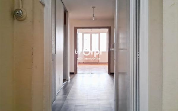 Appartement à vendre    3 pièces • 80 m2 Montluçon