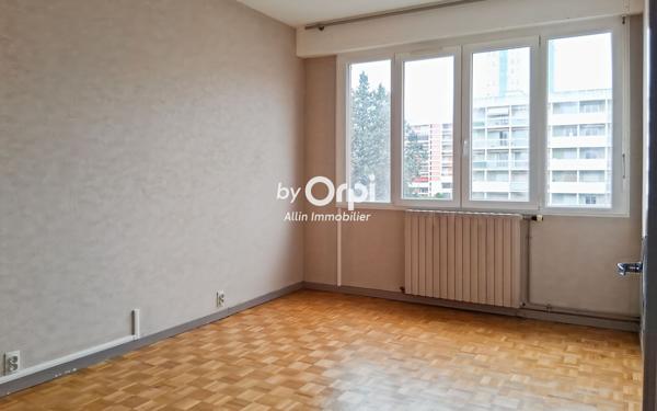 Appartement à vendre    3 pièces • 80 m2 Montluçon