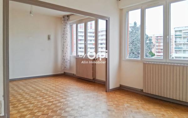 Appartement à vendre    3 pièces • 80 m2 Montluçon