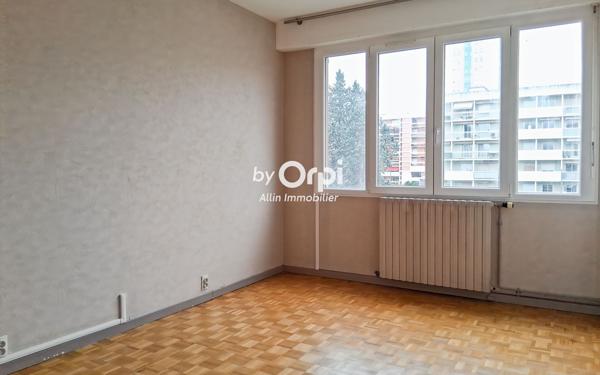 Appartement à vendre    3 pièces • 80 m2 Montluçon
