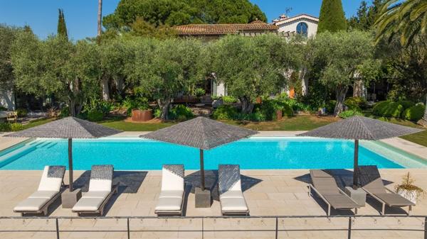 Vente Villa de luxe Plascassier 14 Pièces 535 m²