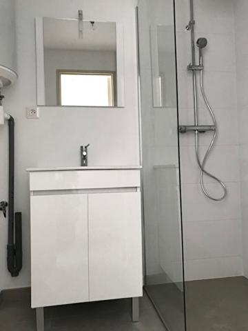 STUDIO CANNES BROUSSAILLES BALCON PISCINE