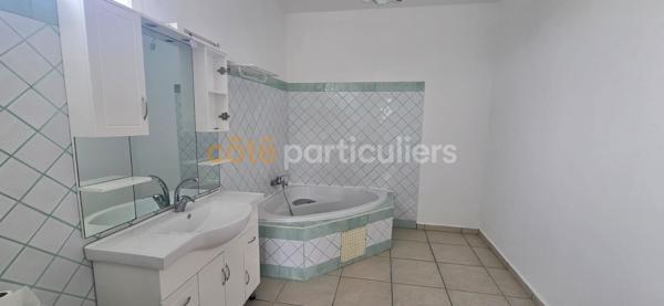 Vente
                Maison390 m² - 16 Pièces -
                    SAINTE ANNE (97180)