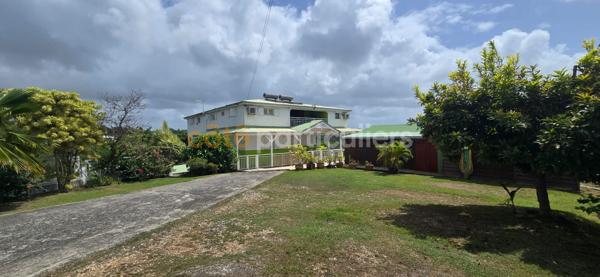 Vente
                Maison390 m² - 16 Pièces -
                    SAINTE ANNE (97180)