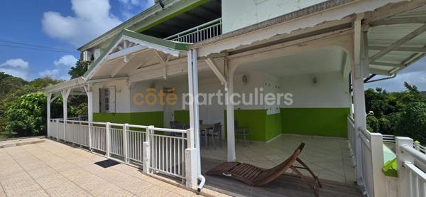 Vente
                Maison390 m² - 16 Pièces -
                    SAINTE ANNE (97180)