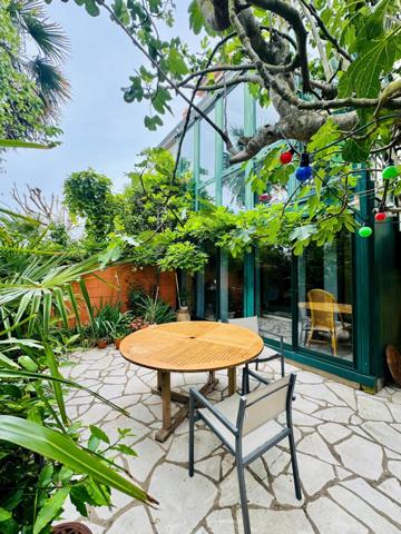 LA GENETTE MAISON FAMILIALE AVEC JARDIN ET GARAGE