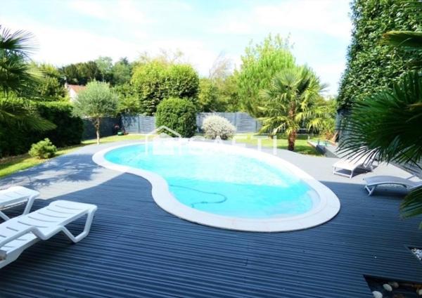 Maison 5 chambres avec piscine