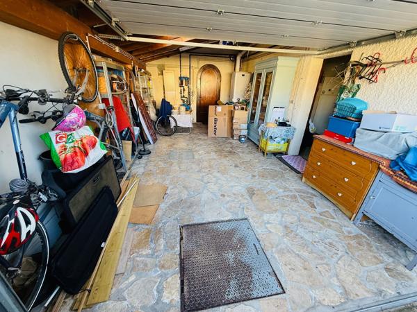 MAISON T7 AVEC PISCINE ET GARAGE