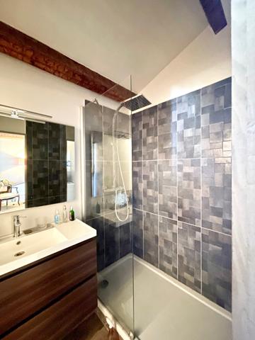 Puget/Argens- au calme villa 240 m2 - 5 chambres piscine -sous sol 150m2