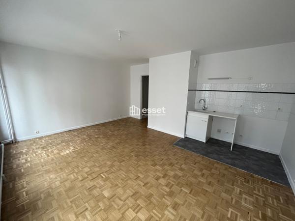 Location Studio 32 m² - Paris 75013