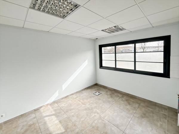 Local professionnel de 155 m² à Challans