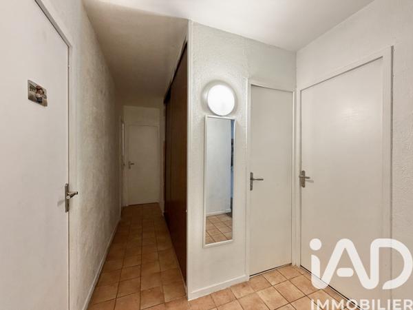Appartement à vendre 5 pièces 94 m² Nîmes-Saint-Césaire