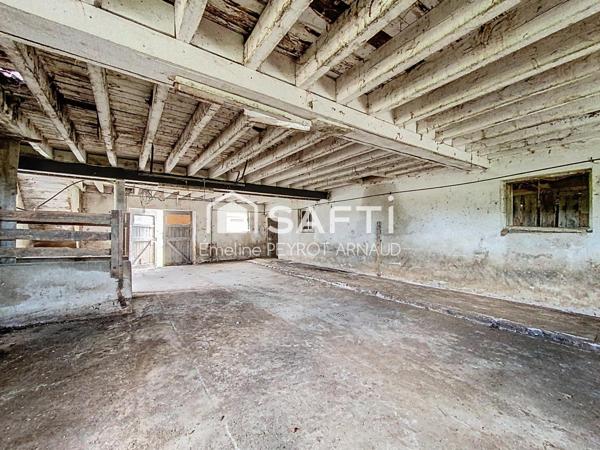 Corps de ferme exceptionnel avec 25 hectares