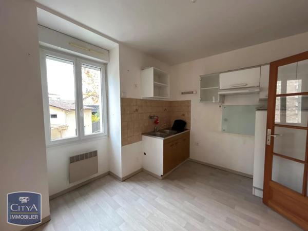Appartement à louer 3 pièces 82m²