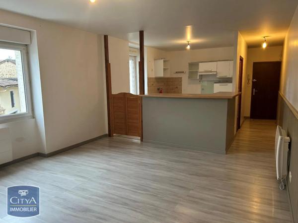Appartement à louer 3 pièces 82m²