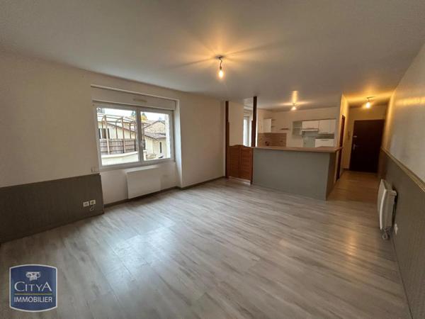 Appartement à louer 3 pièces 82m²