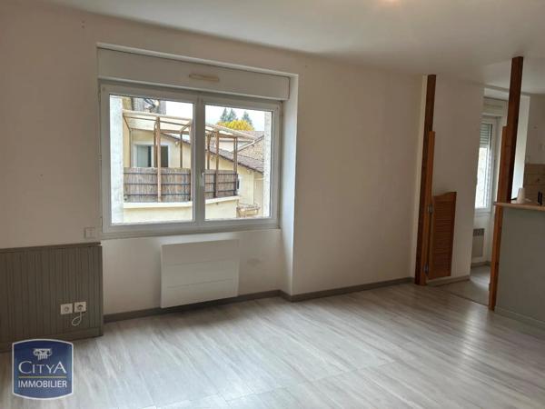 Appartement à louer 3 pièces 82m²